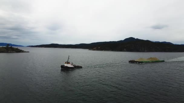Tug Boat Towing Barge Sand British Columbia — Stock Video