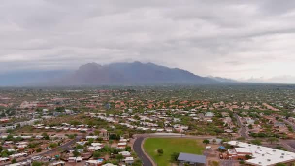 Drone Révélateur Tucson Arizona Avec Une Légère Couverture Nuageuse Des — Video