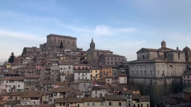 Oude Italiaanse Stad Soriano Del Cimino Met Orsini Kasteel Aan — Stockvideo