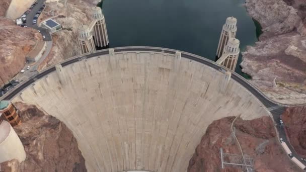 Aerial View Hoover Dam Push Tilt — Stock Video