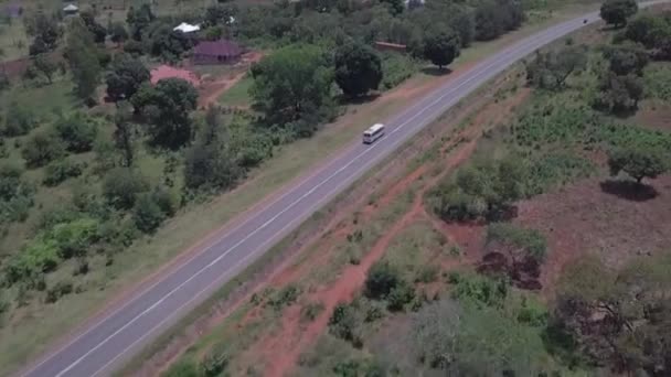 Voies Aériennes Bus Transit Sur Autoroute Entrant Dans Ville Malawi — Video