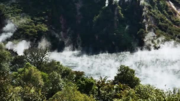 Panning Shot Toxic Sulfur Steam Hovering Hot Mystical Lake Sunlight — Vídeo de Stock