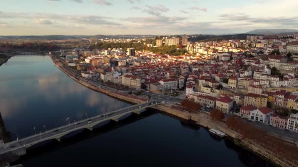 Luftaufnahme Der Stadt Coimbra Portugal Bei Sonnenuntergang — Stockvideo