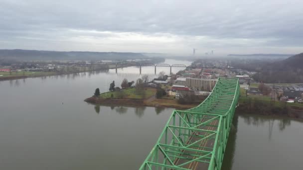 Green Bridge Ohio River West Virginia — Stock video