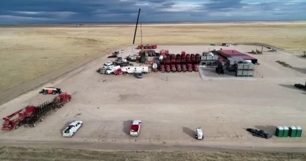 Operaciones Fracturación Petrolera Las Llanuras Del Este Colorado 2021 Drone — Vídeos de Stock