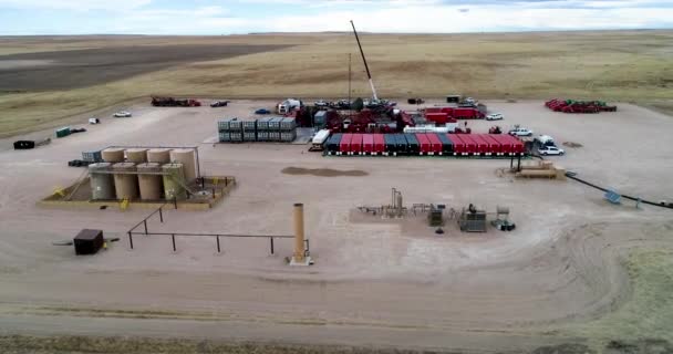 Tiefflug Über Ein Erdgas Fracking Gelände Osten Colorados Drohne Dci — Stockvideo
