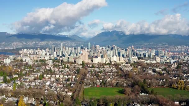 Vancouver Downtown Yaletown Skyline North Shore Mountains South Cambie Neighborhood — Stock Video