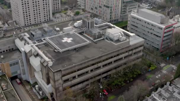 Repüljön Egy Helikopter Leszállópályán Kanadai Vancouver General Hospital Ban Légi — Stock videók