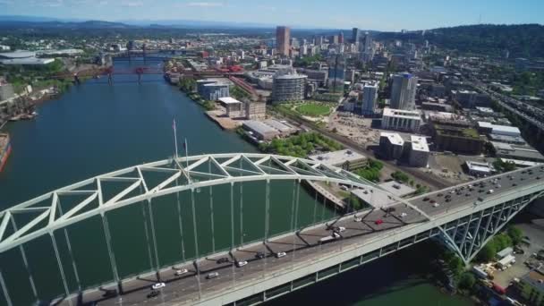 Aerial Slowly Pushing Portland Oregon Fremont Bridge View City Skyline — Stock Video