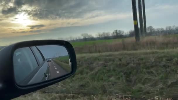 Patrząc Lusterko Podczas Jazdy — Wideo stockowe