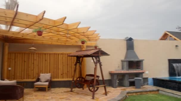 Patio Trasero Con Palapa Piscina Parrilla Exterior Una Casa Ensueño — Vídeos de Stock