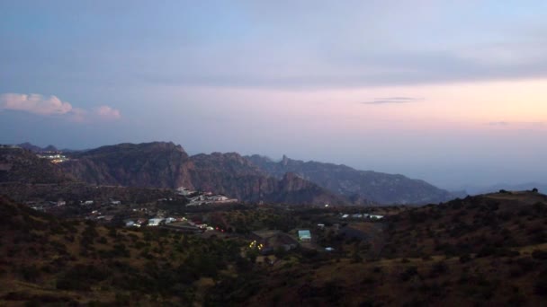 Luchtfoto Van Sarawat Gebergte Bereik Tijdens Zonsopgang Zonsondergang Landschap Saoedi — Stockvideo