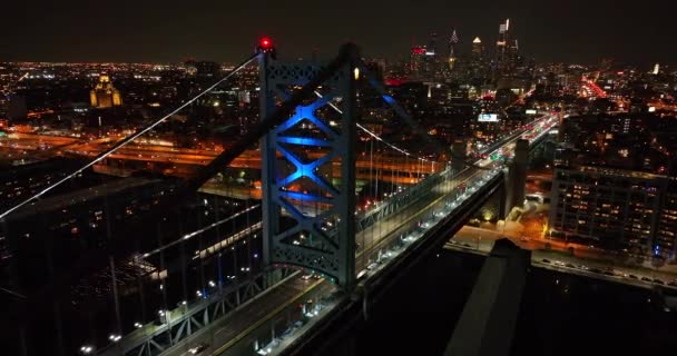 Ben Franklin Bruglampen Nachts Philadelphia Philly Skyline Afstand Luchtfoto Van — Stockvideo