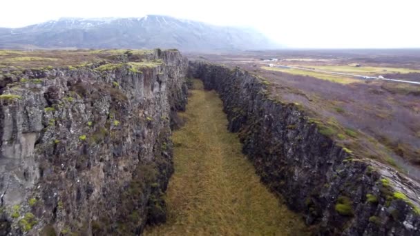 Αεροφωτογραφία Του Φαραγγιού Στο Εθνικό Πάρκο Thingvellir — Αρχείο Βίντεο