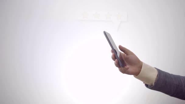 Concepto Servicio Cliente Mano Mostrando Holograma Una Evaluación Smartphone — Vídeos de Stock