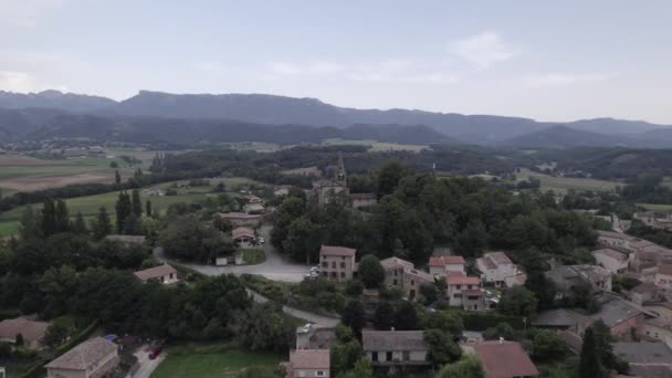 Vidéo Avec Drone Volant Une Église Dans Une Forme Circulaire — Video