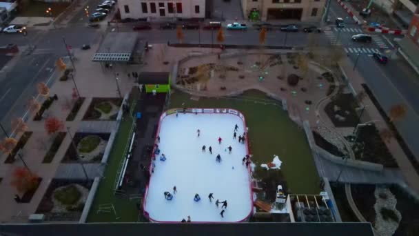 People Skating Downtown Commons Winter Ice Rink Clarksville Tennessee Letecká — Stock video