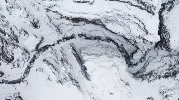 Snowy Canyon Bergtoppen Kotargil Ijsland Luchtfoto Genomen — Stockvideo