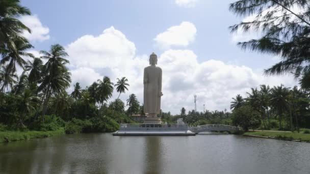 Impresionante Estatua Buda Peraliya Siendo Monumento Conmemorativo Del Tsunami Honor — Vídeos de Stock