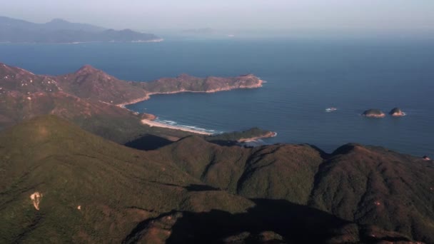 Κηφήνας Προς Πίσω Κίνηση Πυροβόλησε Πάνω Από Χονγκ Κονγκ Γεωγραφικό — Αρχείο Βίντεο