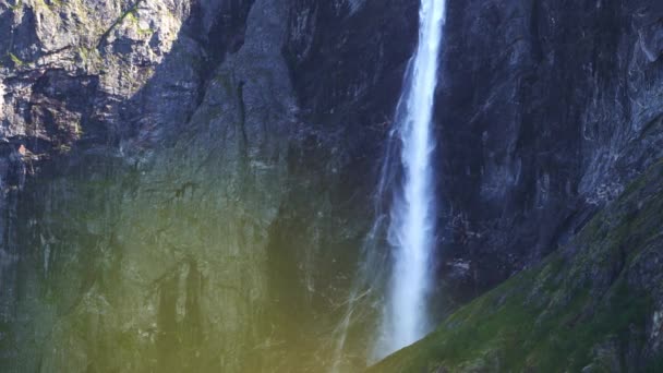 Vista Desde Parte Superior Cascada Mardalsfossen Romsdal Noruega Tiro Medio — Vídeos de Stock