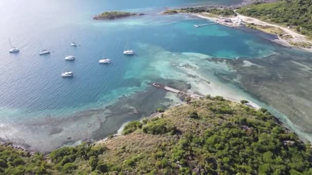 イギリス領バージン諸島のジョスト ヴァン ダイク 浅い澄んだ青い海の見事な空中 — ストック動画