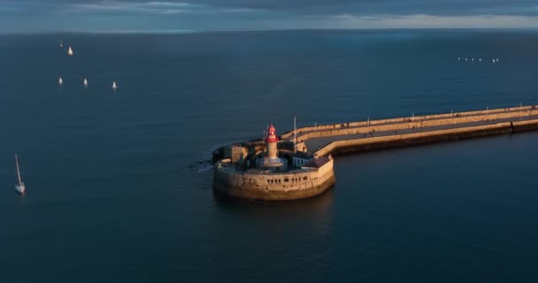 Laoghaire Harbour Dublin Ireland December 2021 Drone Orbits East Pier — Stock Video