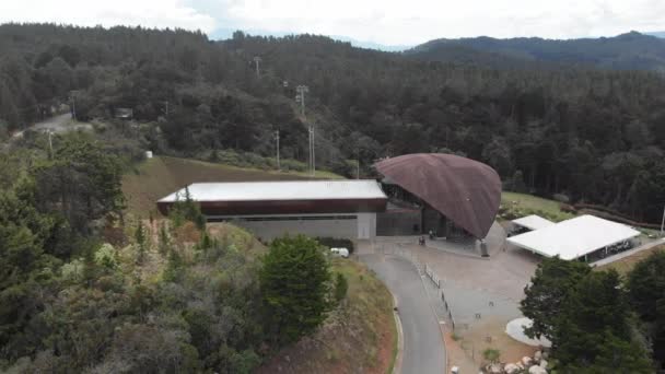 Exterior Estación Metrocable Arvi Medellín Colombia Disparo Aéreo Drones — Vídeo de stock