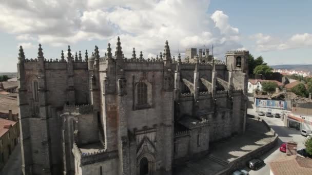Fachada Decorativa Catedral Guarda Portugal Crescente Drone Revela — Vídeo de Stock