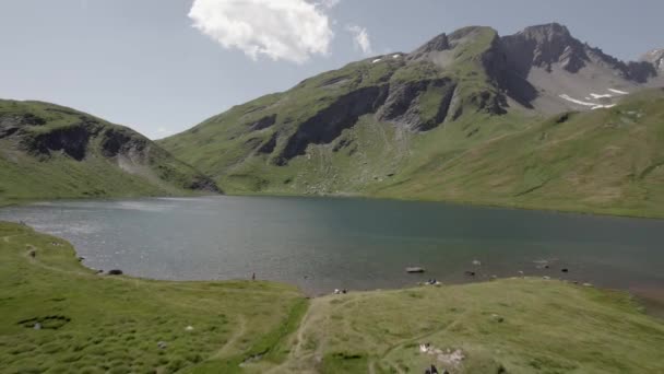 Avião Avançado Com Vídeo Drone Voando Verney Lago Com Pessoas — Vídeo de Stock