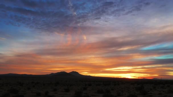 Golden Dawn Mojave Desert Distant Mountains Silhouette Colors Sky Sunrise — Stock Video