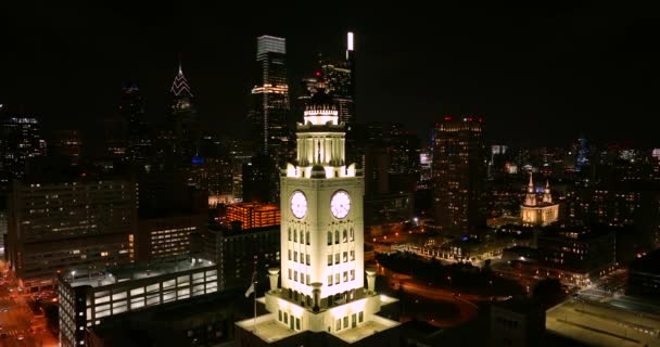 Grattacielo Ben Illuminato Della Torre Dell Orologio Bianco Tra Skyline — Video Stock