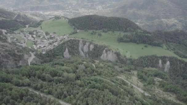 Panning Vídeo Avançando Com Drone Sobre Vale Aosta Santo Nicolas — Vídeo de Stock