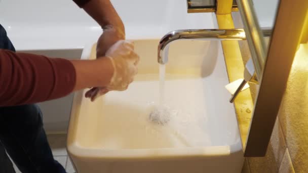 Hotel Guest Washing Hands Soap Bathroom Sink Tap Water Running — Stock Video