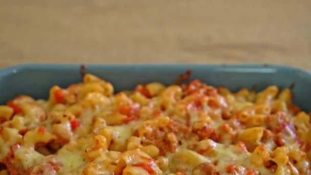 Macarrão Cozido Casa Bolonhesa Com Queijo Estilo Comida Italiana — Vídeo de Stock