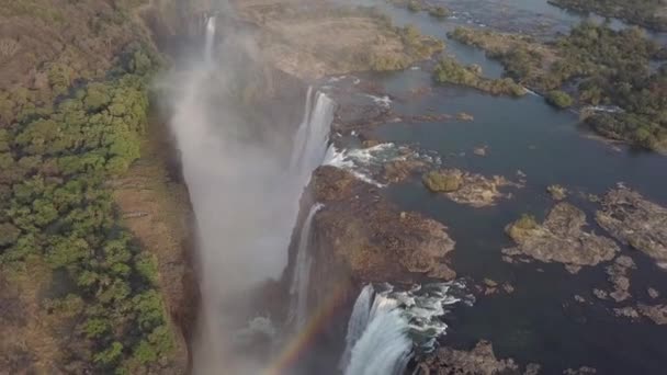 Воздух Драматические Радужные Формы Водопада Виктория Реке Замбези — стоковое видео