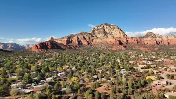 Odhalení Záběru Filmových Dronů Hor Domů Sedoně Arizona — Stock video