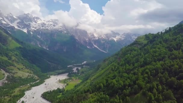 Épico Parque Nacional Valbona Los Alpes Albaneses Con Río Valbona — Vídeos de Stock