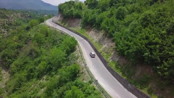 Van Rijden Door Kronkelende Wegen Van Valbona Kukes Albanië Oost — Stockvideo