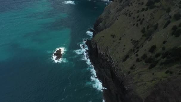 Drone Flanc Falaise Espigao Amorelo Madère Avec Falaise Spectaculaire Escarpée — Video