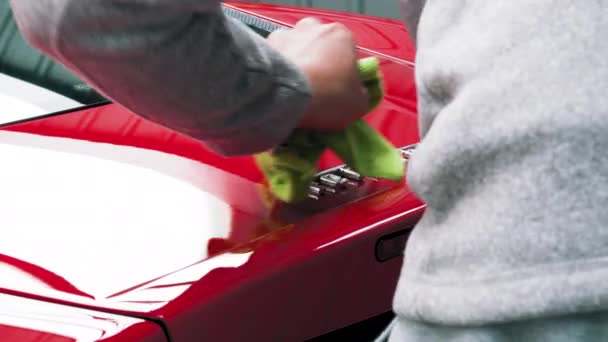 Polering Sportbil Ferrari Modena 360 — Stockvideo