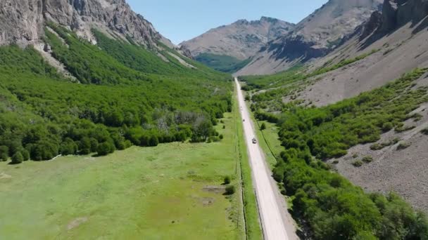 Die Luft Fliegt Über Die Straße Durch Das Tal Chile — Stockvideo