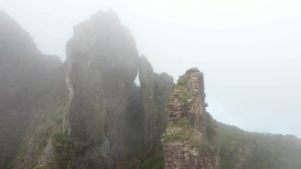 Nuvens Finas Que Movem Pelos Picos Vale Das Freiras Madeira — Vídeo de Stock