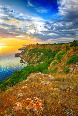 Cape fiolent dramatik günbatımında. Crimea