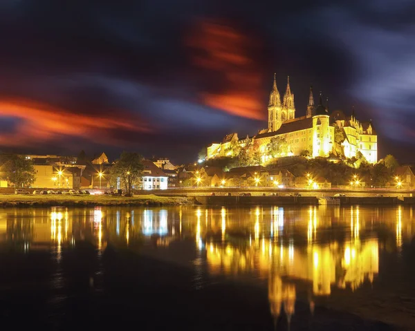 Dramática Vista Del Castillo Albrechtsburg Catedral Río Elba Durante Noche — Foto de Stock