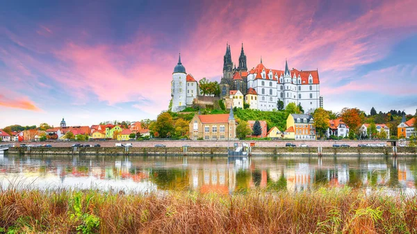 Albrechtsburg Kalesi Nin Elbe Nehri Nin Üzerindeki Katedralin Dramatik Günbatımı — Stok fotoğraf