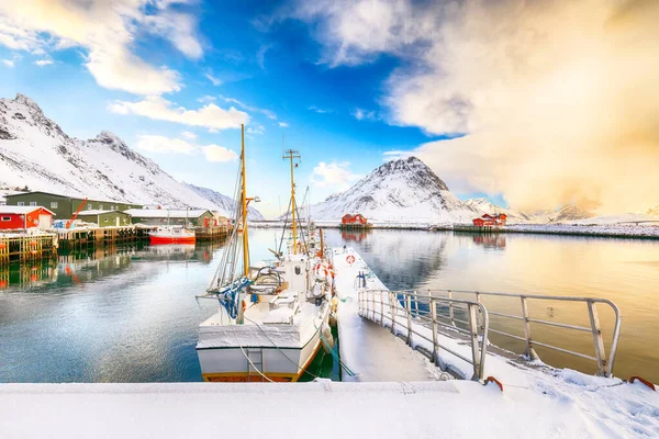 Spettacolare Vista Mattutina Del Piccolo Villaggio Pescatori Ramberg All Alba — Foto Stock