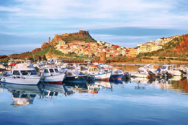 Pintoresca Vista Ciudad Medieval Castelsardo Paisaje Urbano Castelsardo Atardecer Ubicación —  Fotos de Stock