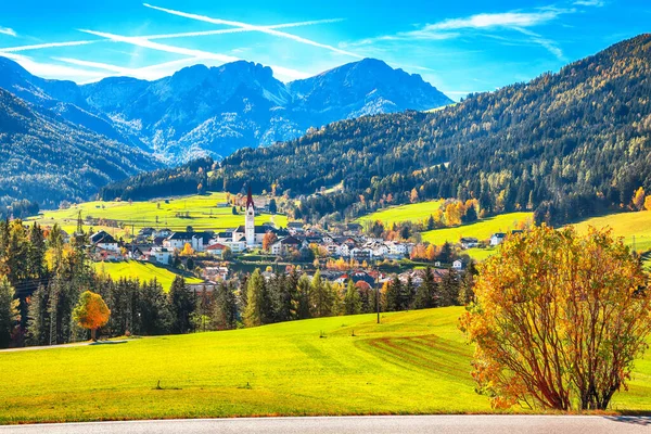 Das Malerische Bild Des Bergdorfes Niederolang Ort Niederolang Bozen Südtirol — Stockfoto