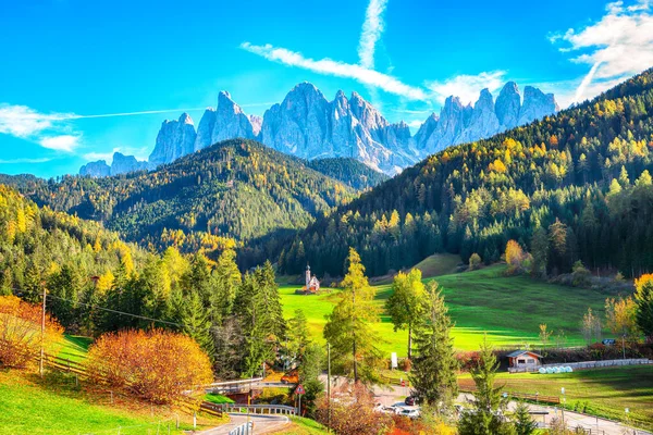 Lenyűgöző Táj Dolomitokban John Ranui Kápolnában Elhelyezkedés Santa Maddalena Falu — Stock Fotó